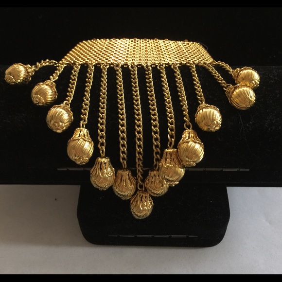 Vintage Gold Tone Mesh Graduated Dangle Necklace